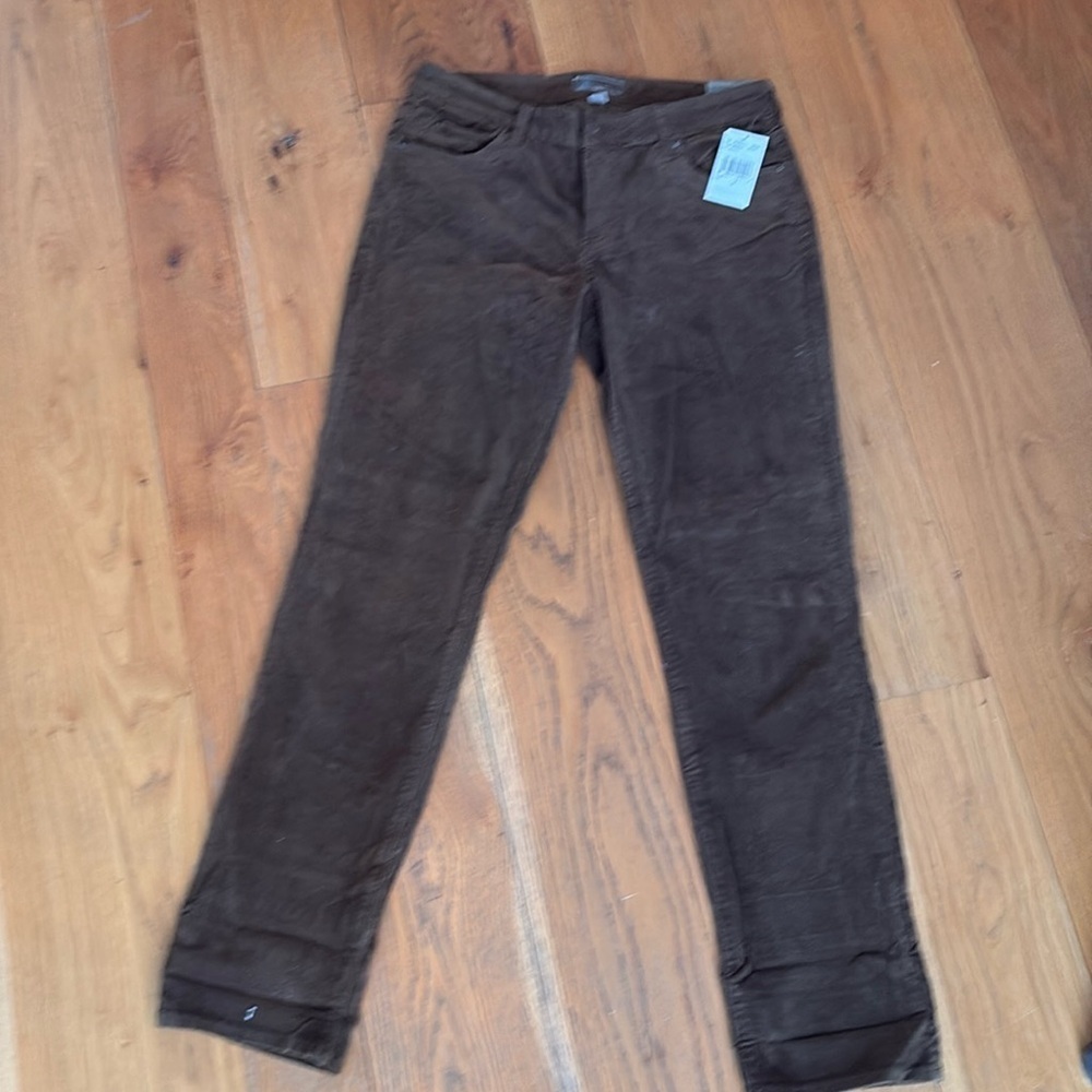 NWT KUT Brown Catherine Boyfriend Pants. Size 6